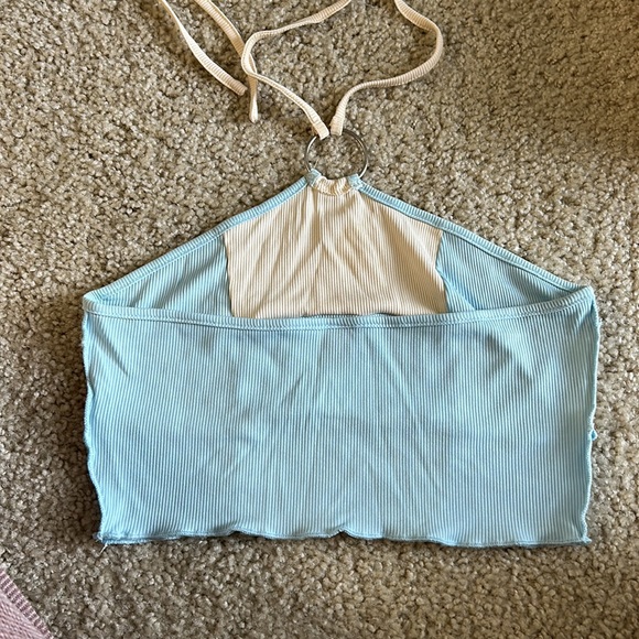 Halter top - Picture 3 of 3